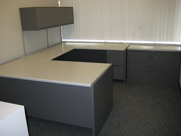 1 U SHAPE WORK AREA W/OVERHEAD BIN/2 DRAWER LATERAL FILE