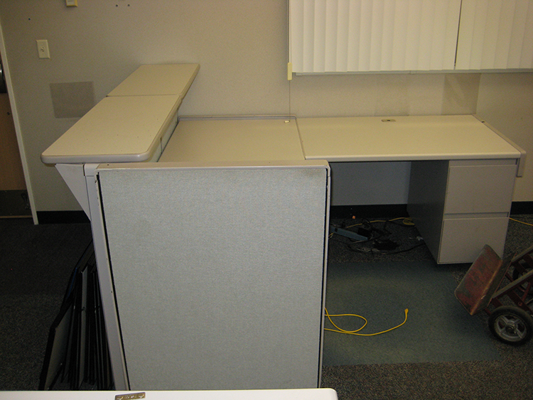 RECEPITIONIST COUNTER