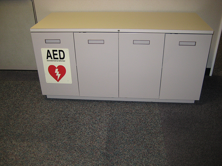 4 DOOR CABINET