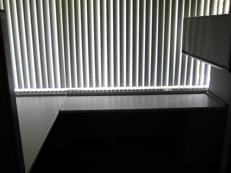CUBICLE L WORKSTATION W/OVERHEAD BIN