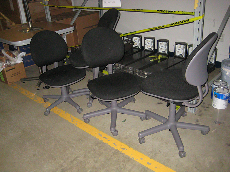 17 BLACK CHAIRS